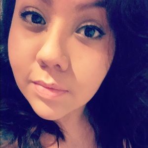 Meet your Posher, Noemi